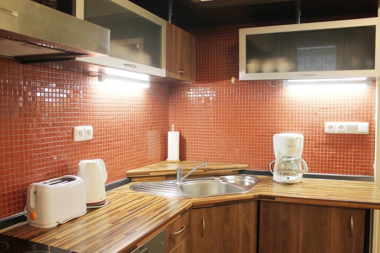 Modern Apartment Ve Smeckach 28 Praga Exterior foto